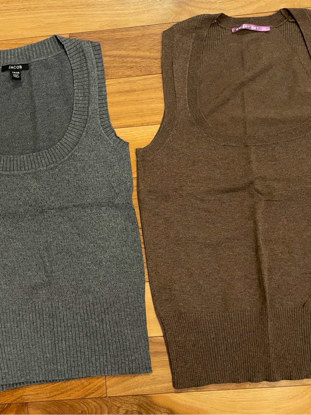 Smart Set Gray Scoop Neck Knit Top